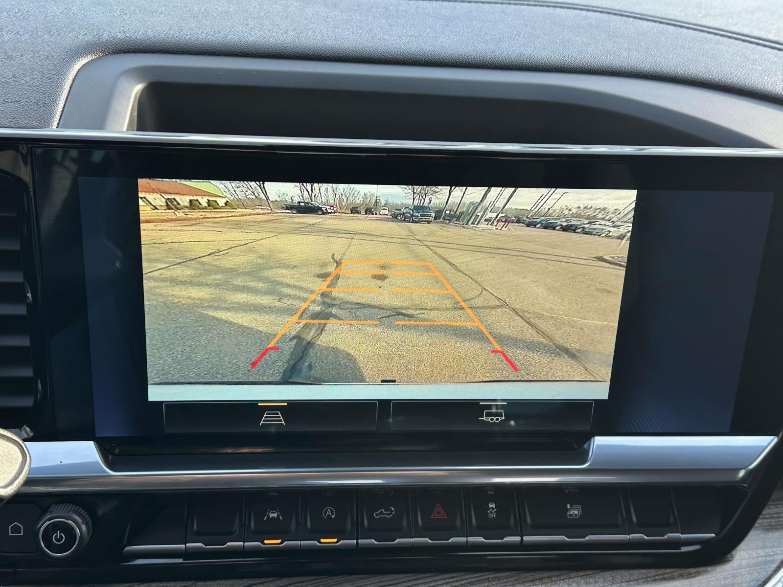 2022 Chevrolet Silverado 1500 4WD Crew Cab 147 LT w/1LT