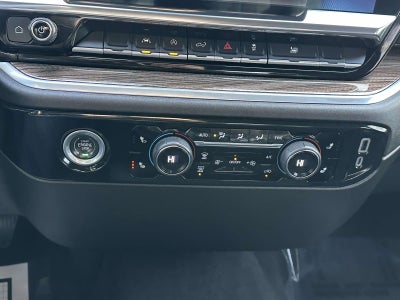 2022 Chevrolet Silverado 1500 4WD Crew Cab 147 LT w/1LT