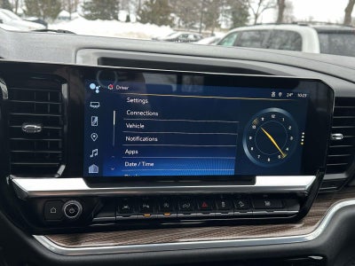 2022 Chevrolet Silverado 1500 4WD Crew Cab 147 RST