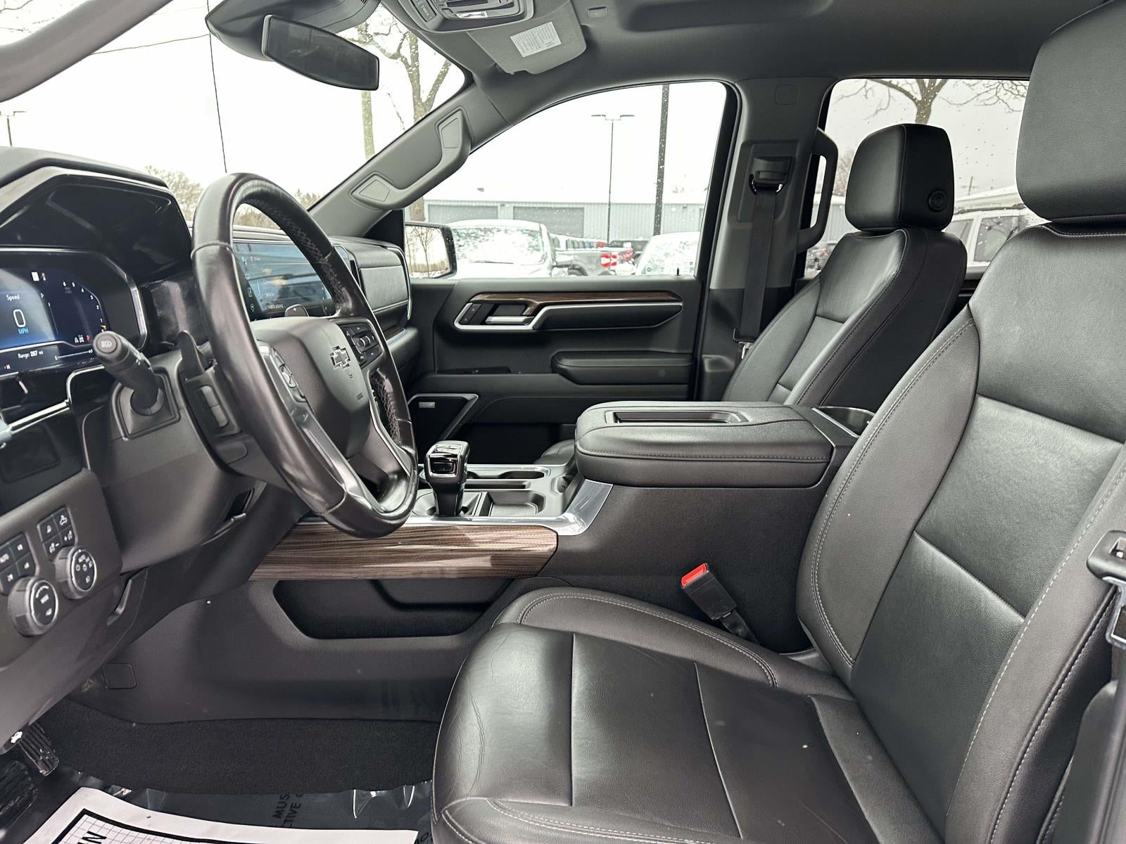 2022 Chevrolet Silverado 1500 4WD Crew Cab 147 RST