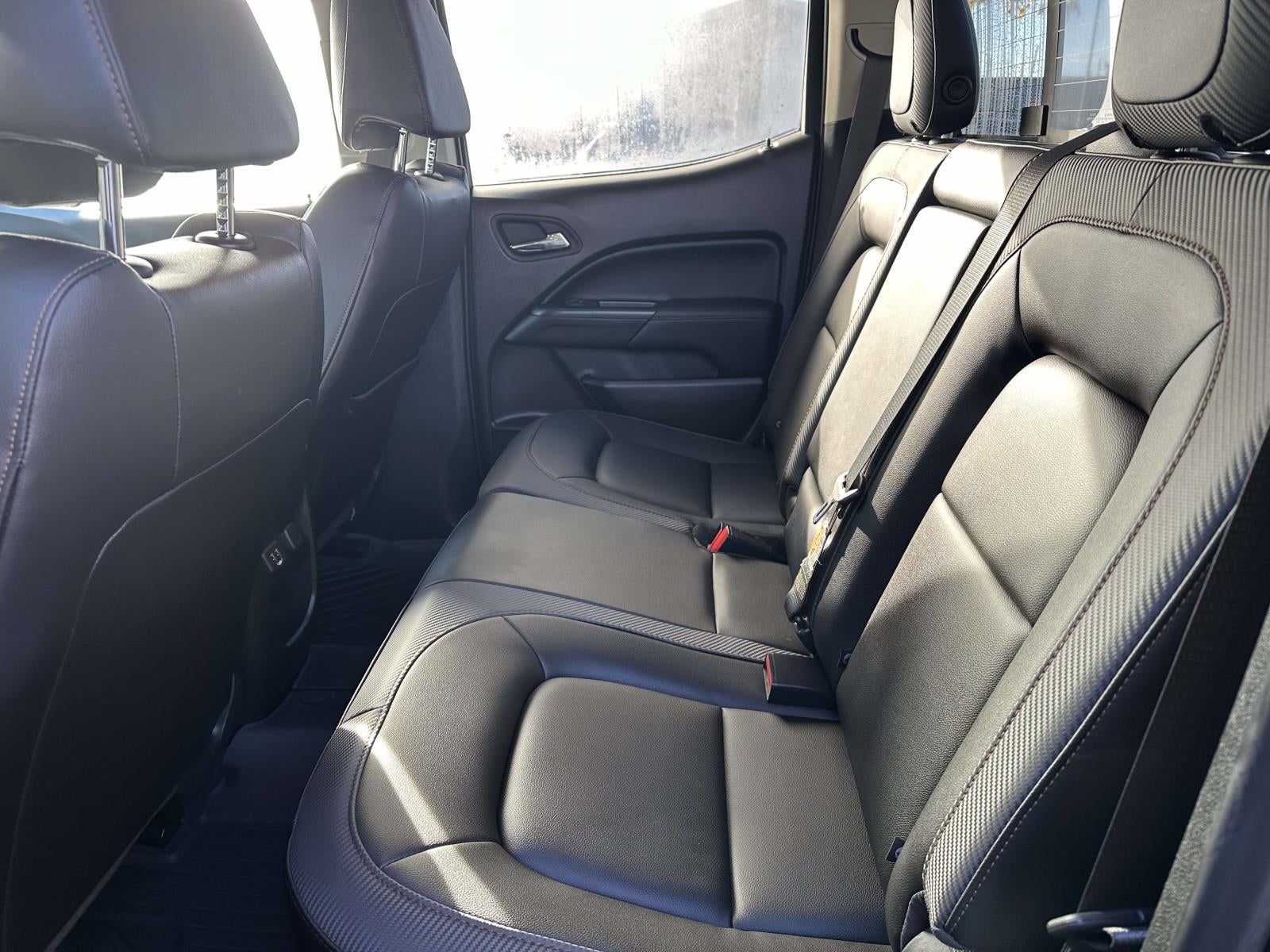 2022 GMC Canyon 4WD Crew Cab 128 AT4 w/Leather