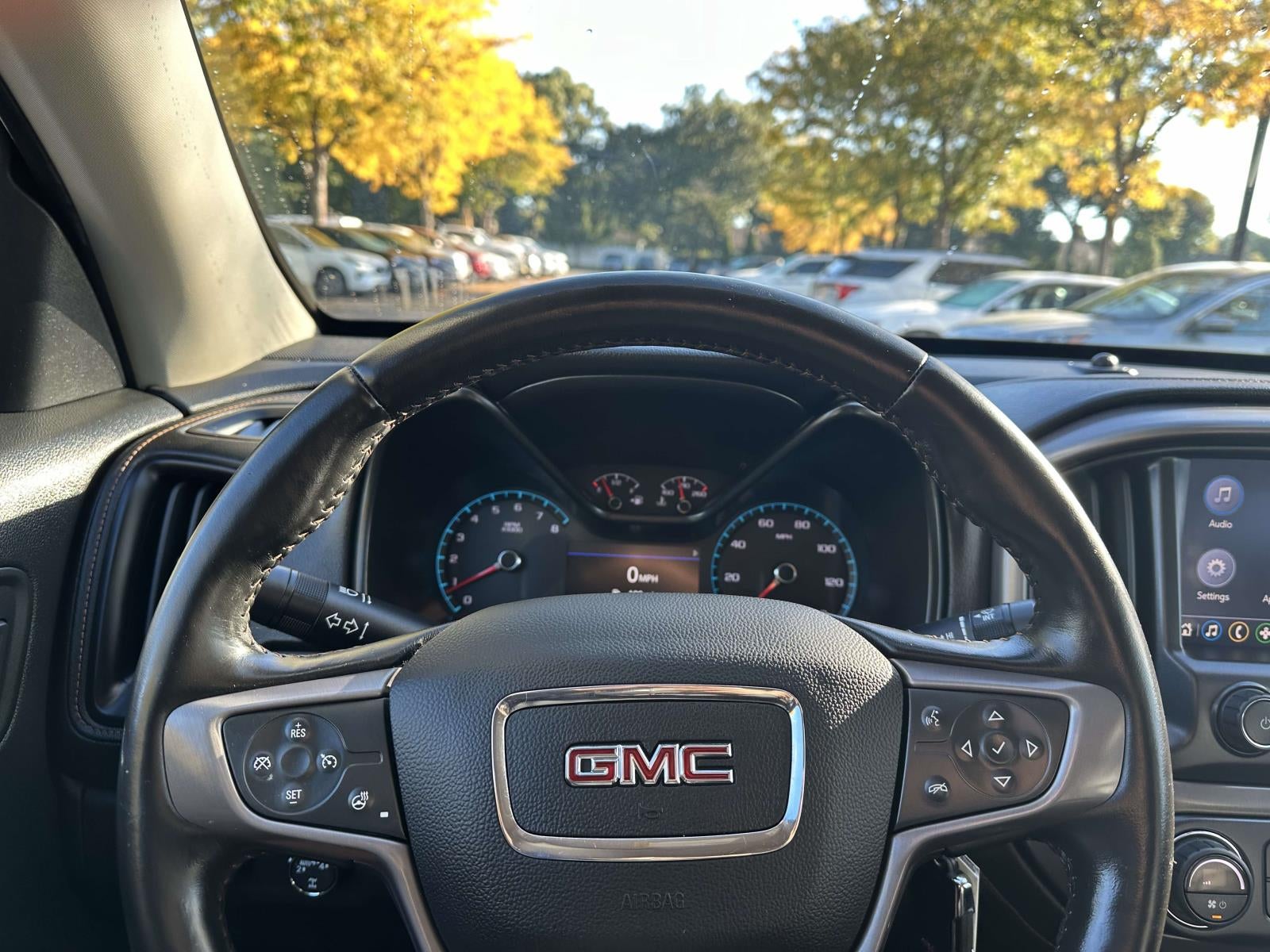 2022 GMC Canyon 4WD Crew Cab 128 AT4 w/Leather