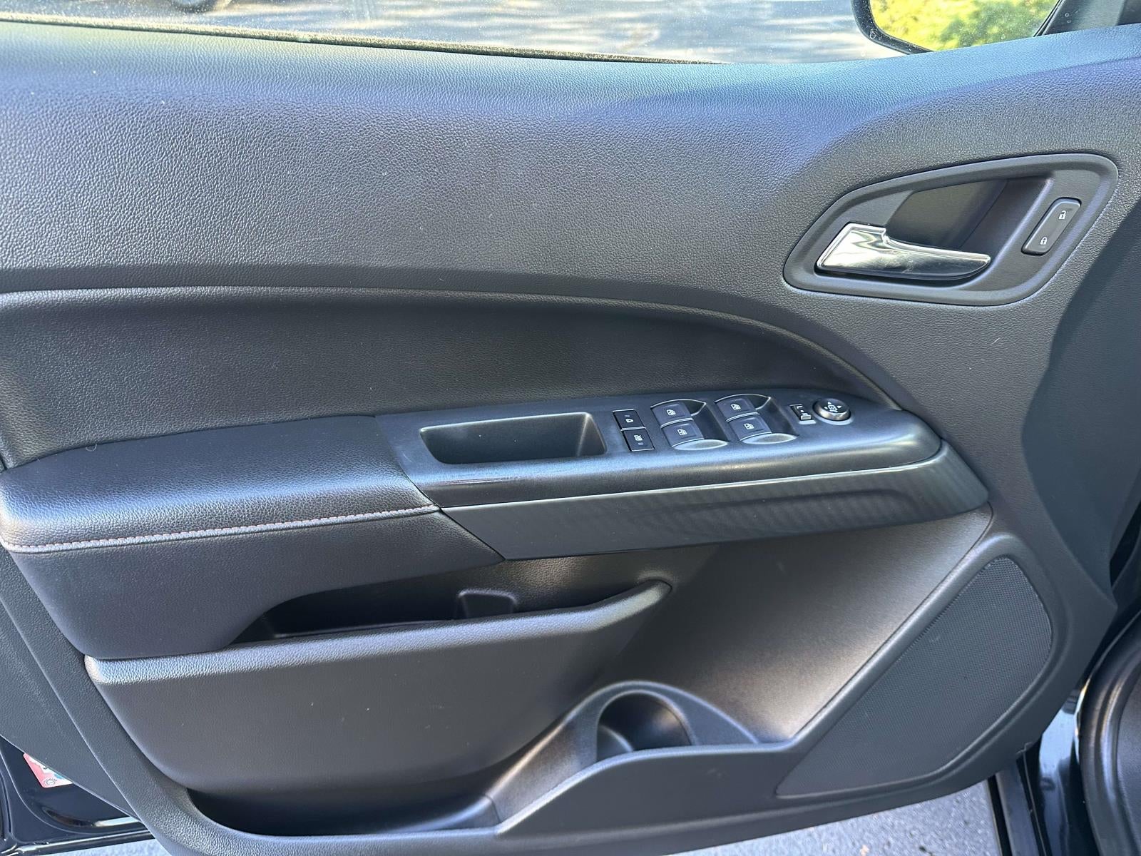 2022 GMC Canyon 4WD Crew Cab 128 AT4 w/Leather