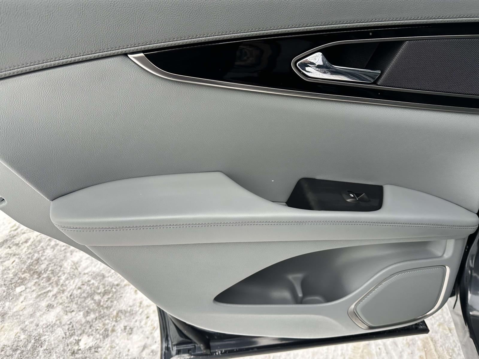 2023 Lincoln Nautilus Reserve AWD