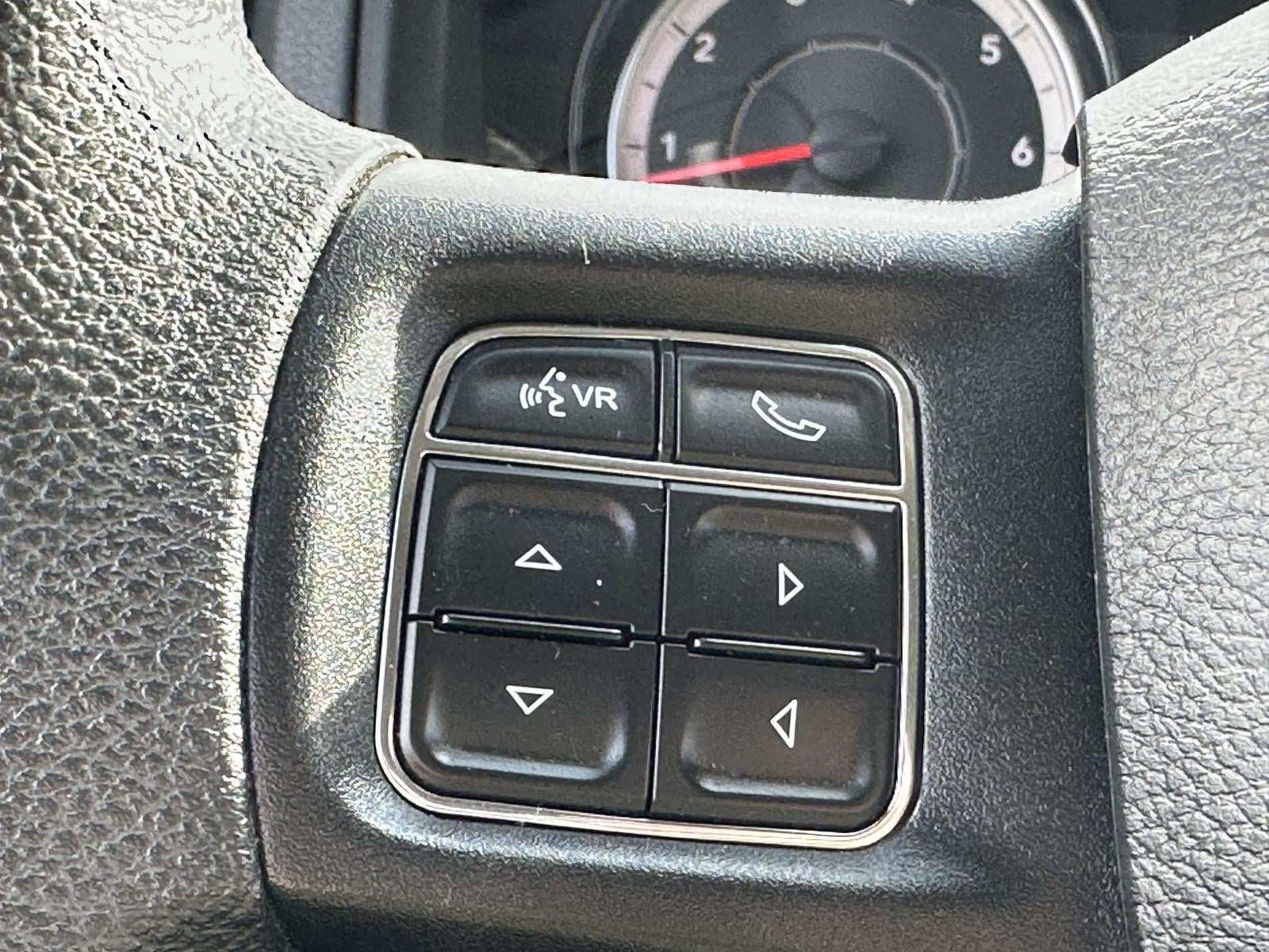 2018 RAM 1500 Express 4x4 Crew Cab 5'7 Box