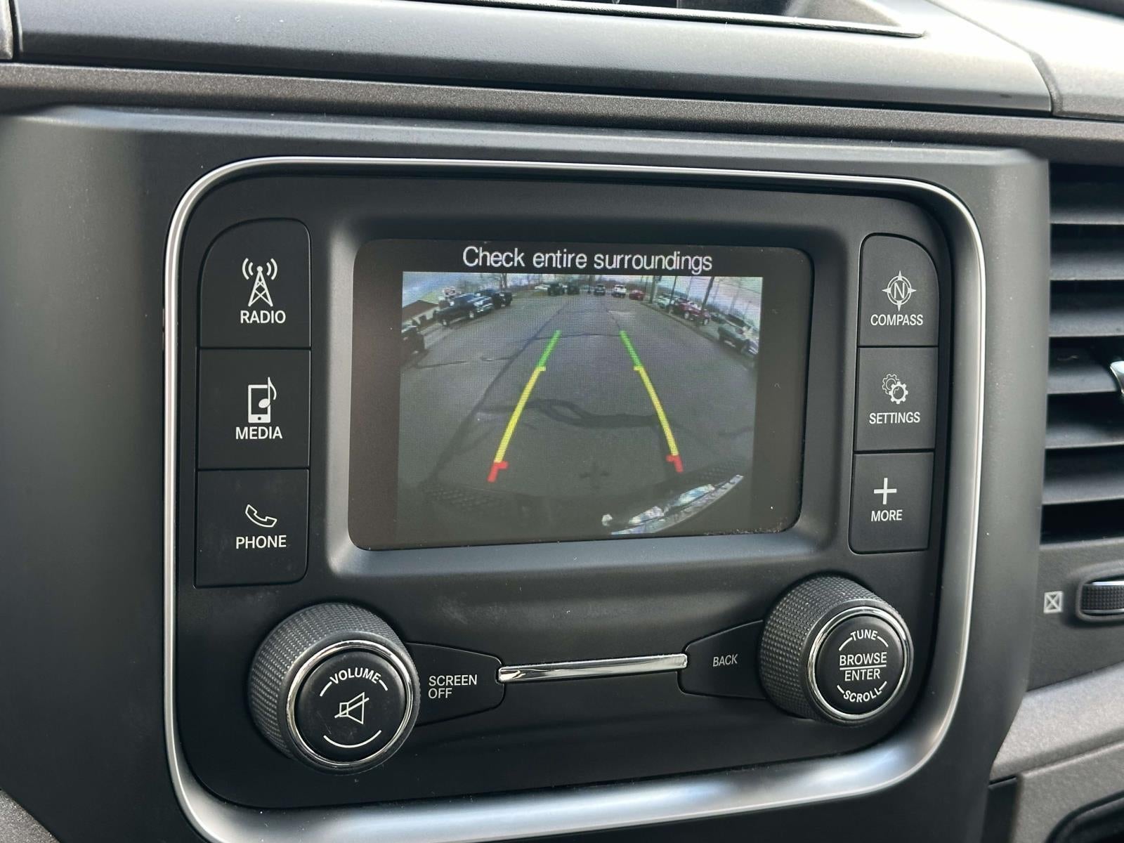 2018 RAM 1500 Express 4x4 Crew Cab 5'7 Box