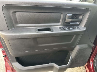 2018 RAM 1500 Express 4x4 Crew Cab 5'7 Box