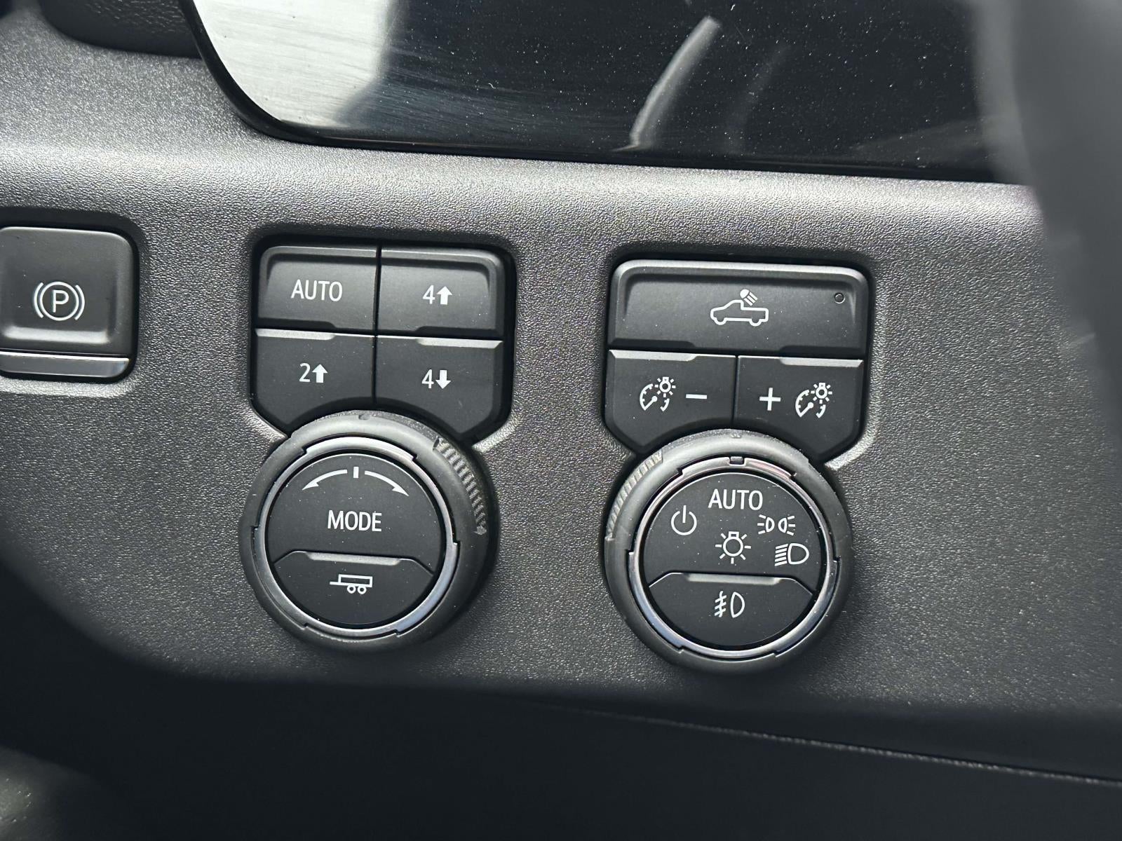 2022 Chevrolet Silverado 1500 4WD Crew Cab 147 LT Trail Boss