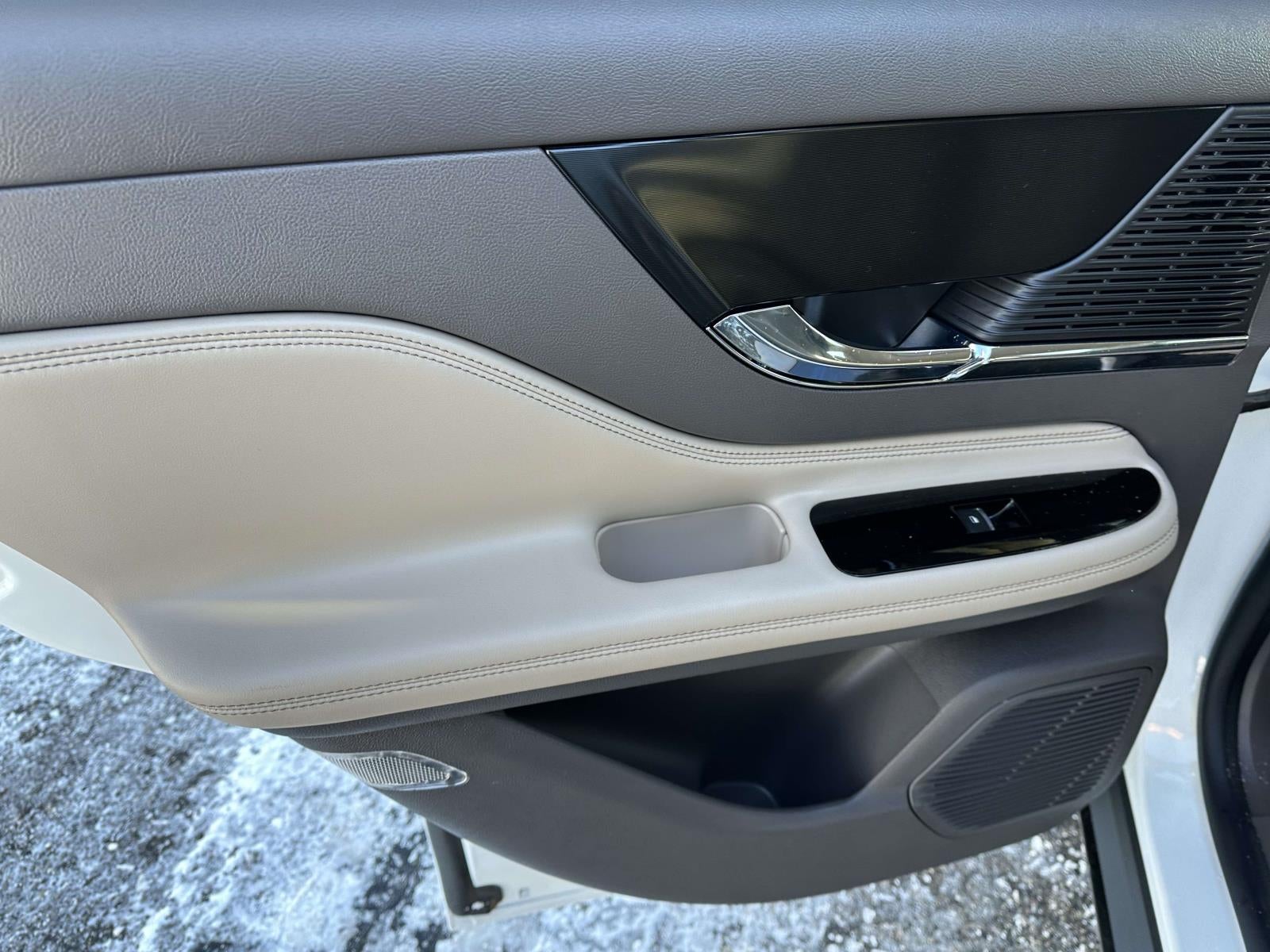 2022 Lincoln Corsair Standard AWD