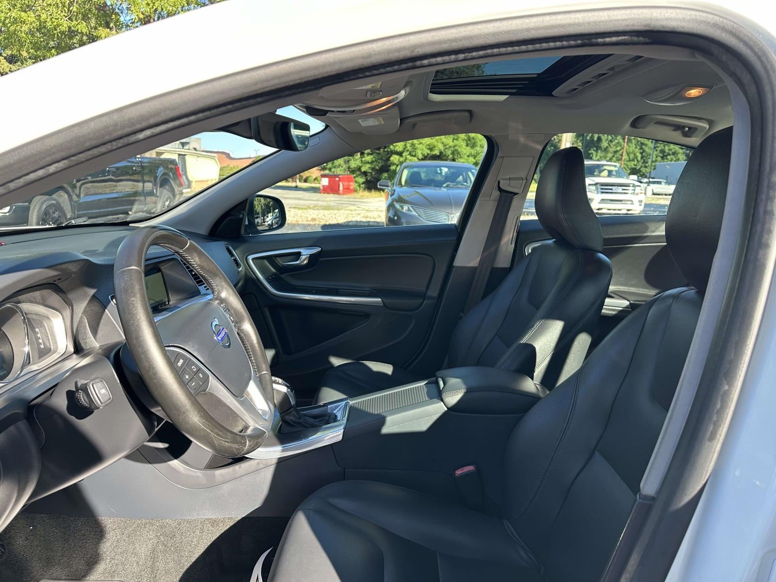 2016 Volvo S60 4dr Sdn T5 Premier AWD